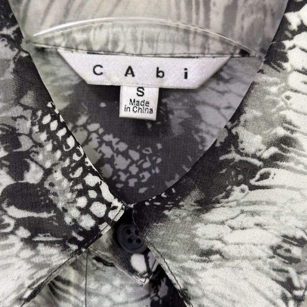 Cabi Blouse S 988 Gray Python Snake Button Front … - image 5